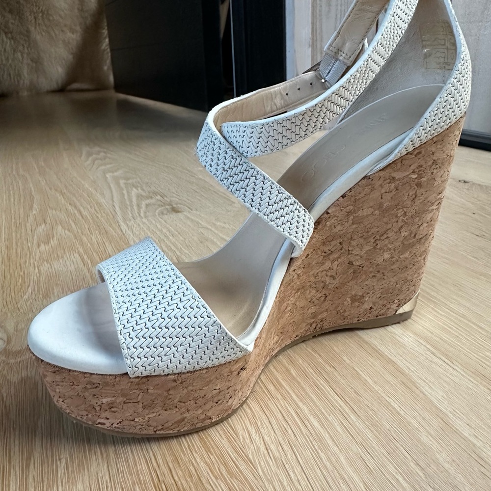 Women’s | Jimmy Choo sandals. Portia 120 woven leather wedge sandal, white. - Picture 11 of 11
